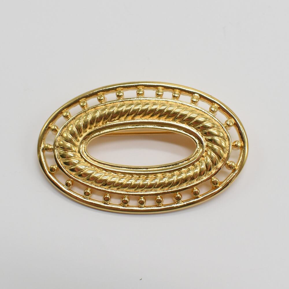 Vintage Monet Signed Gold Tone Open Rope Oval Brooch Pin Preppy Nautical Jewelry